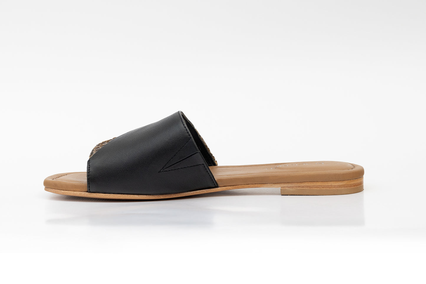 Loreta Snake Camel / Black Leather