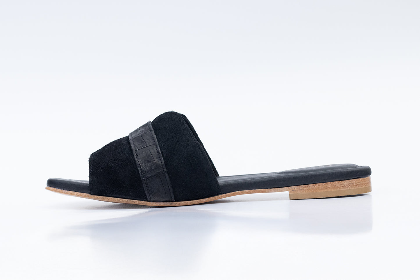 Alaina Natural Nubuck Leather / Black Leather